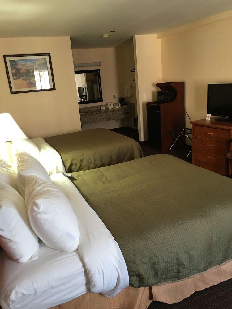 Quality Inn & Suites Huntington Beach Kültér fotó