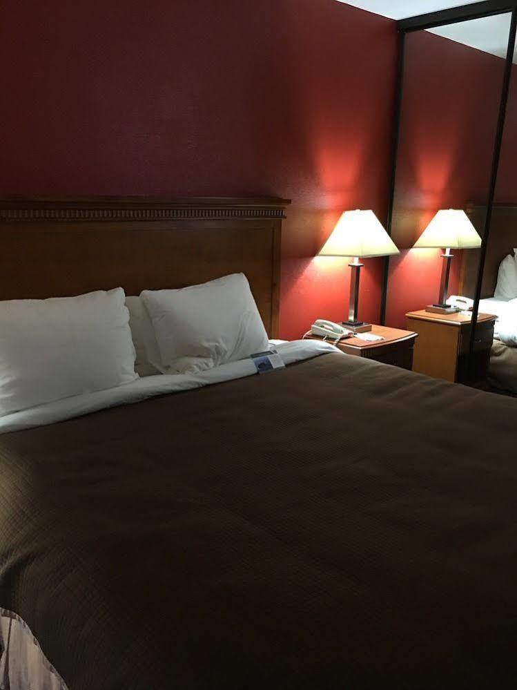 Quality Inn & Suites Huntington Beach Kültér fotó