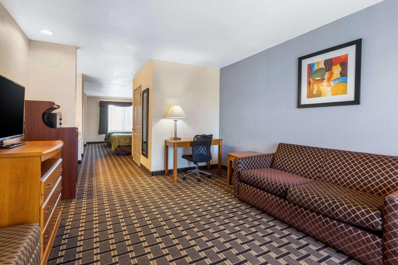 Quality Inn & Suites Huntington Beach Kültér fotó