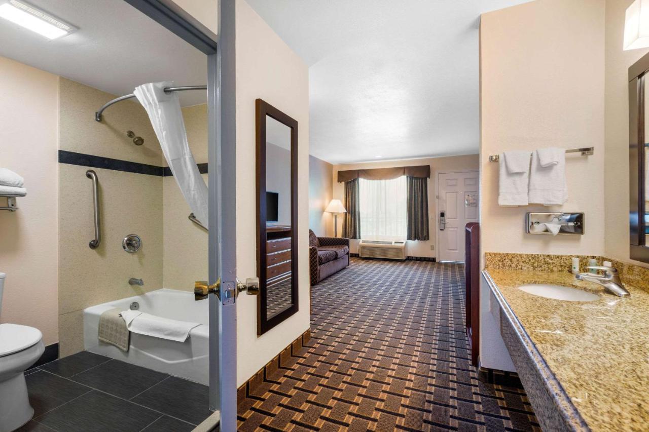 Quality Inn & Suites Huntington Beach Kültér fotó